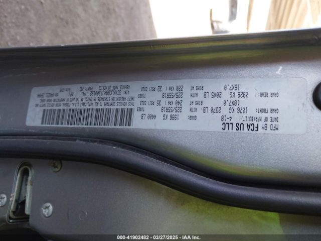 3C4NJCBB0JT300192 Jeep Compass Altitude Fwd