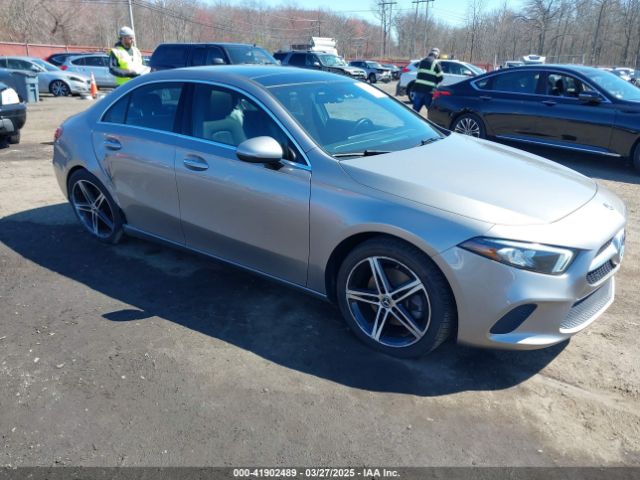 2019 MERCEDES-BENZ A 220 WDD3G4FB7KW022334