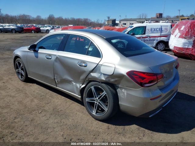 2019 MERCEDES-BENZ A 220 WDD3G4FB7KW022334 Photo 5