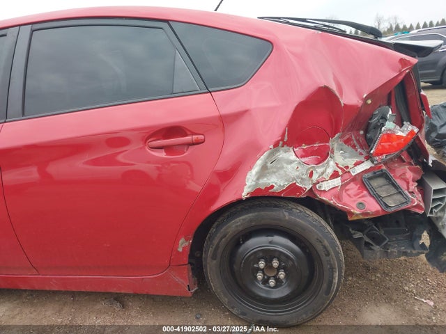 JTDKN3DU4F1895858 Toyota Prius Three