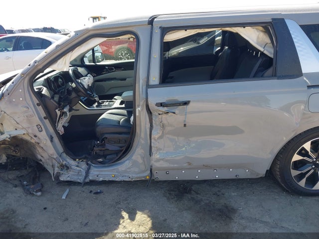 KNDNC5H30N6147030 KIA Carnival Mpv Ex