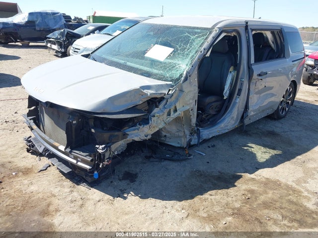 KNDNC5H30N6147030 KIA Carnival Mpv Ex