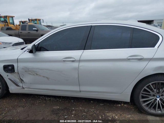 WBAJA9C53JB033042 BMW 530e Iperformance