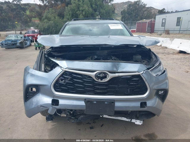 5TDZZRAH7NS101157 Toyota Highlander Le