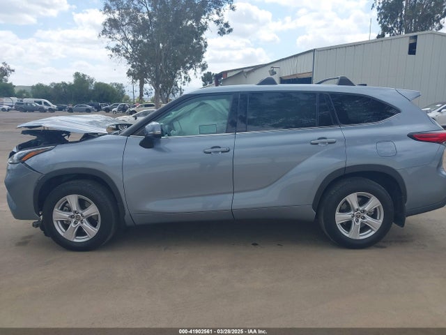 5TDZZRAH7NS101157 Toyota Highlander Le