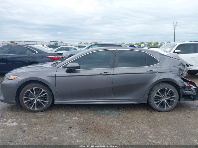 4T1B11HK1JU129954 Toyota CAMRY SE
