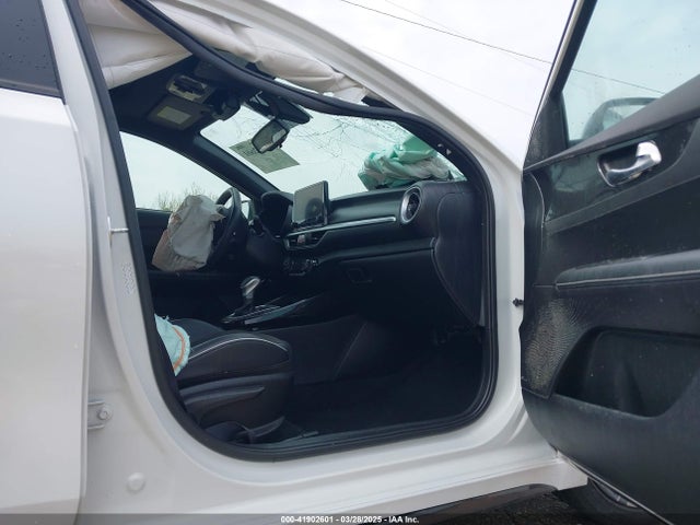 3KPF54AD7PE683899 KIA Forte Gt-line