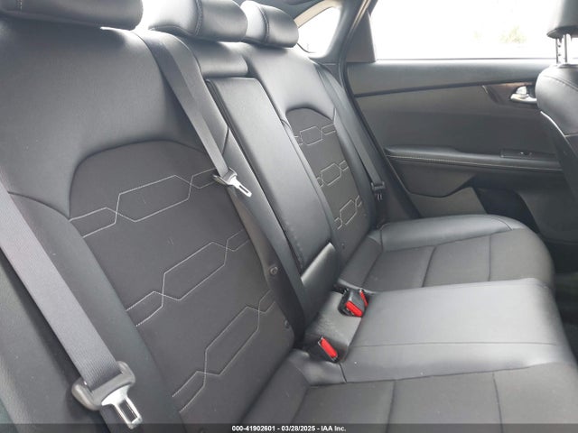 3KPF54AD7PE683899 KIA Forte Gt-line