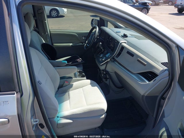 Toyota SIENNA LE 2016 5TDKK3DC6GS693284 Image 5