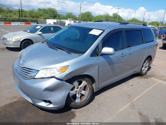 Toyota SIENNA LE 2016 5TDKK3DC6GS693284 Image 6