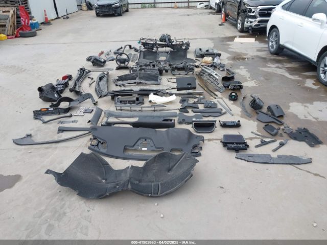 1GNSKEKL3NR125317 Chevrolet Suburban 4wd Rst