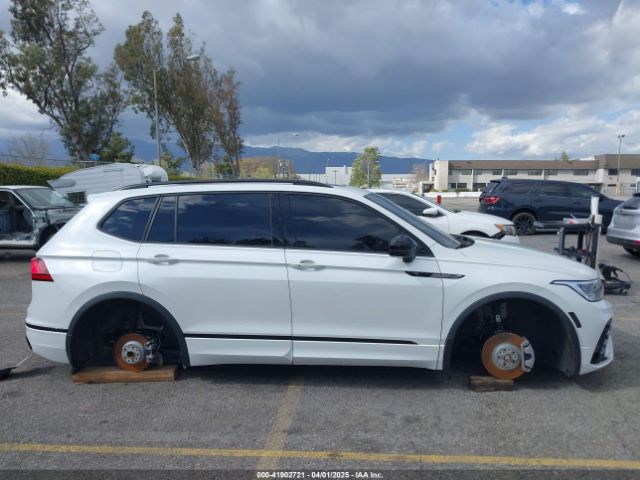 3VVCB7AX3PM133002 Volkswagen Tiguan 2.0t Se R-line Black
