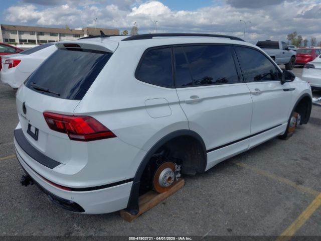 3VVCB7AX3PM133002 Volkswagen Tiguan 2.0t Se R-line Black