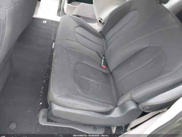 2C4RC1AG6KR644708 Chrysler PACIFICA L