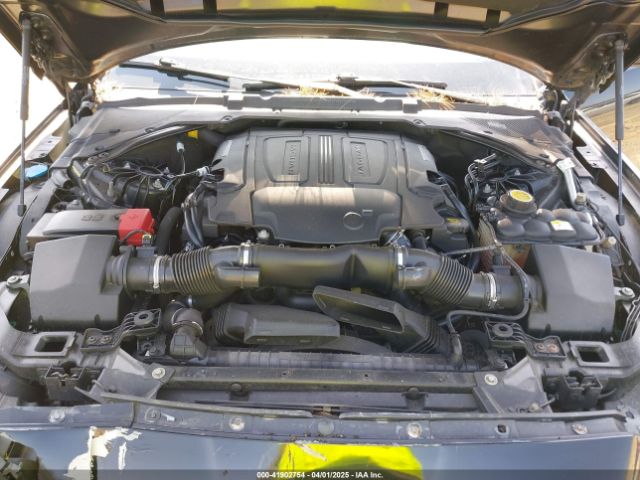 2017 JAGUAR XF SAJBJ4BV2HCY37415 Photo 9