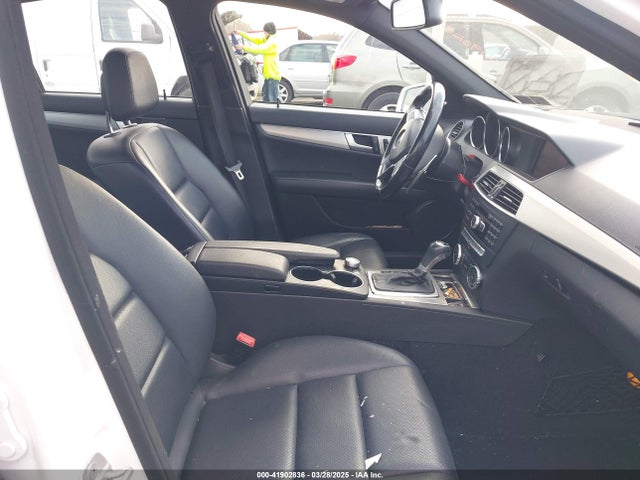 Продаж на аукціоні авто 2014 Mercedes-benz C 300 C 300 Luxury/sport 4matic, vin: WDDGF8AB0ER315661, номер лоту: 41902836