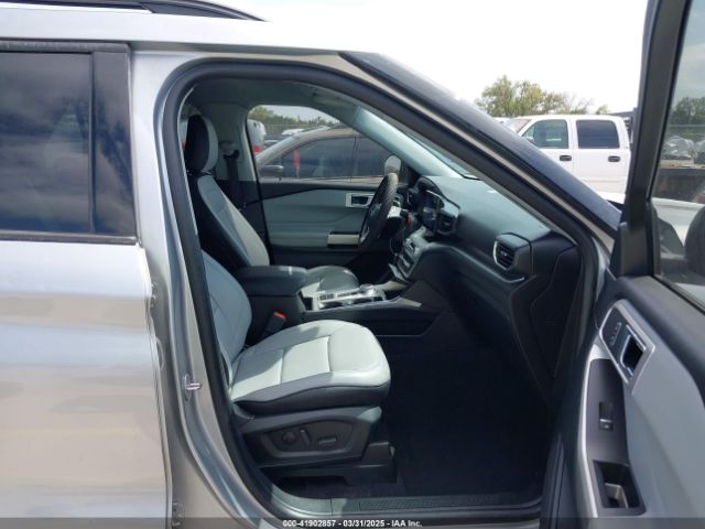 2021 FORD EXPLORER 1FMSK7DH8MGA82144 Photo 4