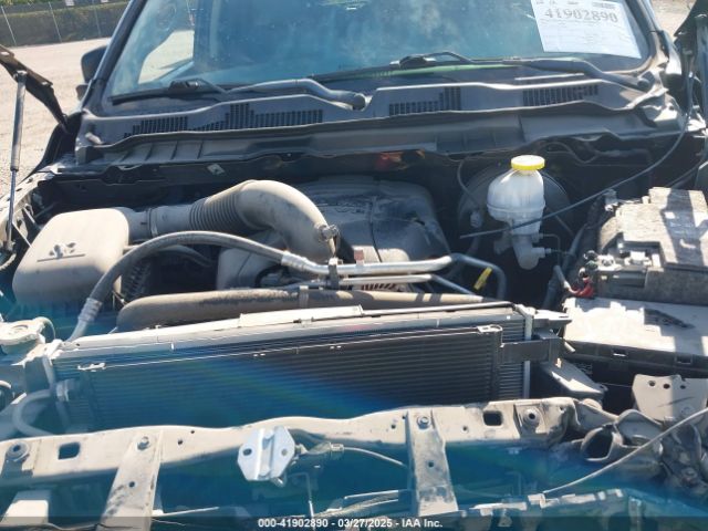 1C6RR7FTXJS286833 RAM 1500 Express  4x4 6'4 Box