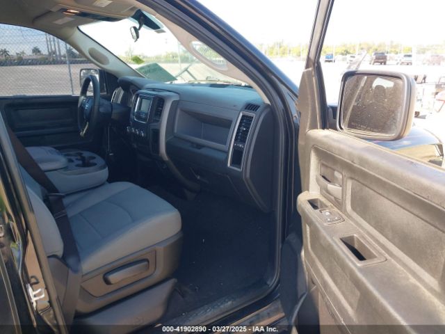 1C6RR7FTXJS286833 RAM 1500 Express  4x4 6'4 Box