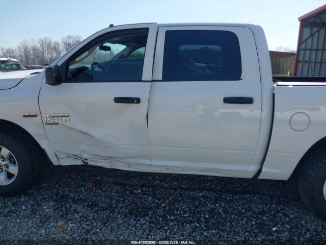3C6RR7KT3NG180680 RAM 1500 Classic Tradesman  4x4 5'7 Box