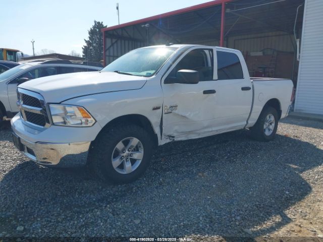 3C6RR7KT3NG180680 RAM 1500 Classic Tradesman  4x4 5'7 Box