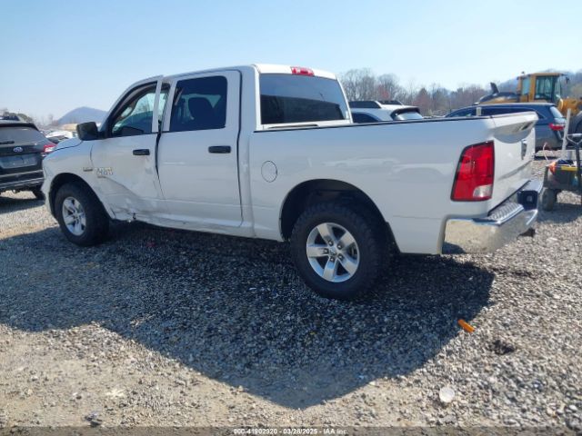 3C6RR7KT3NG180680 RAM 1500 Classic Tradesman  4x4 5'7 Box