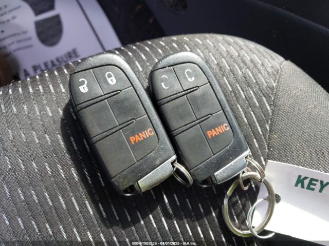 3C4PDCBB8KT732028 Dodge JOURNEY SE