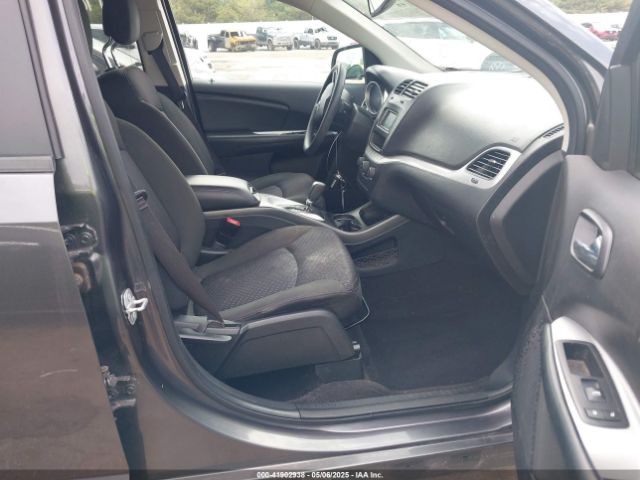 3C4PDCBB8KT732028 Dodge JOURNEY SE