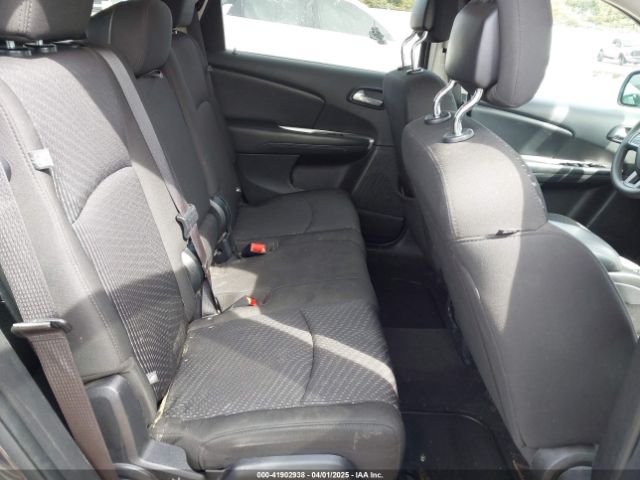3C4PDCBB8KT732028 Dodge JOURNEY SE