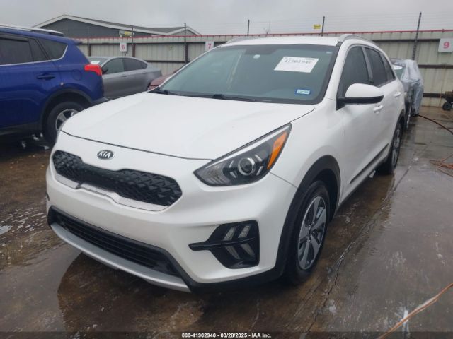 KNDCB3LC2L5435978 KIA NIRO LX