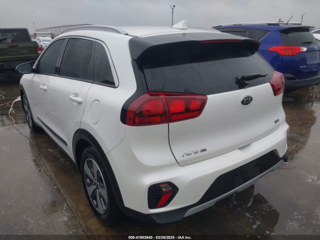 KNDCB3LC2L5435978 KIA NIRO LX