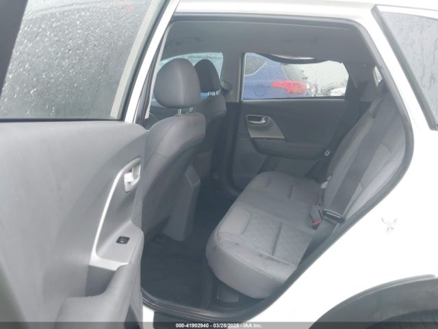 KNDCB3LC2L5435978 KIA NIRO LX