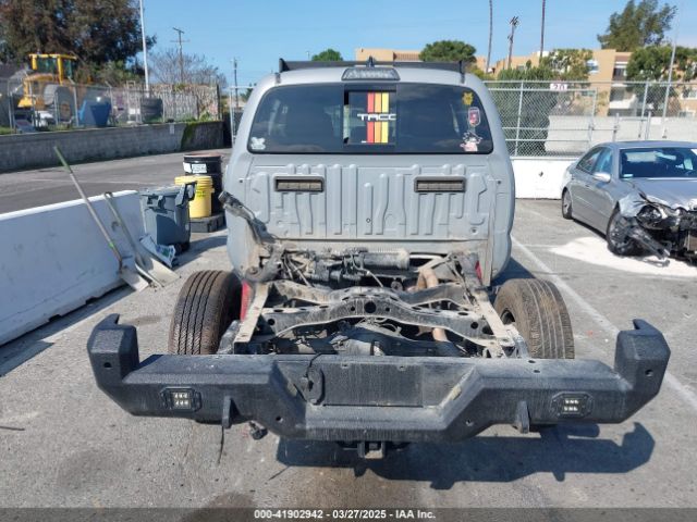 3TMCZ5AN6JM149053 Toyota Tacoma Trd Sport