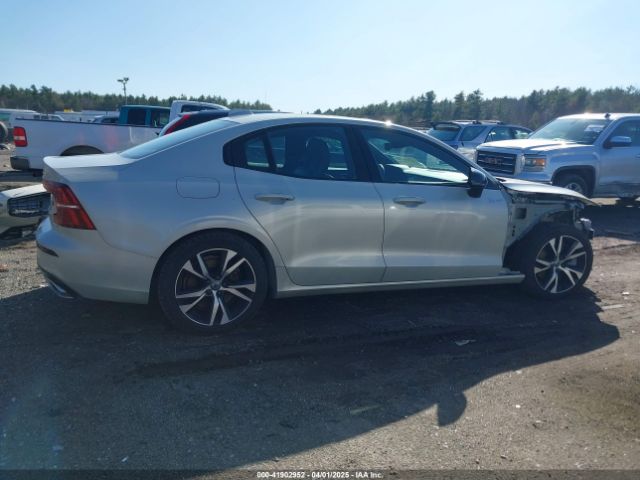 7JRA22TM3MG102383 Volvo S60 T6 R-design