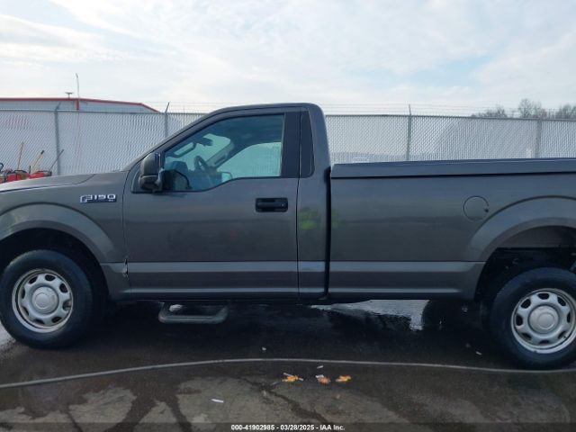 1FTMF1C88HKC40307 Ford F-150 Xl