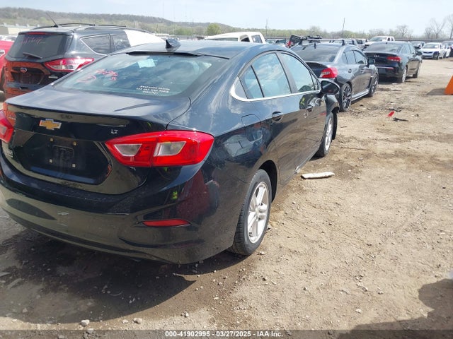 1G1BE5SM6H7155610 Chevrolet Cruze Lt Auto