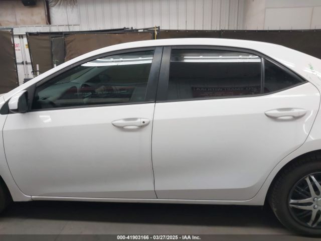 2T1BURHE8JC059404 Toyota COROLLA LE