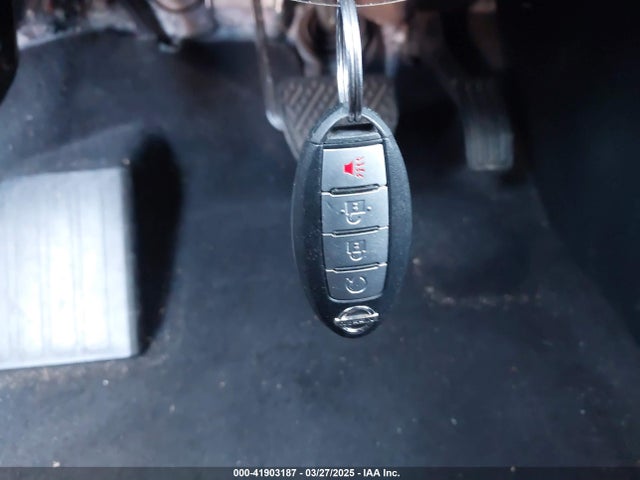 5N1DR2MNXJC629365 Nissan Pathfinder Sv