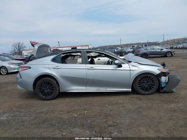 4T1B11HK1JU108862 Toyota CAMRY SE