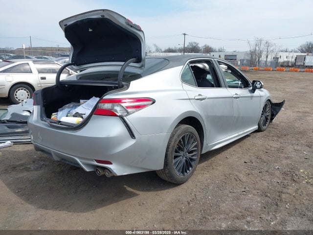 4T1B11HK1JU108862 Toyota CAMRY SE