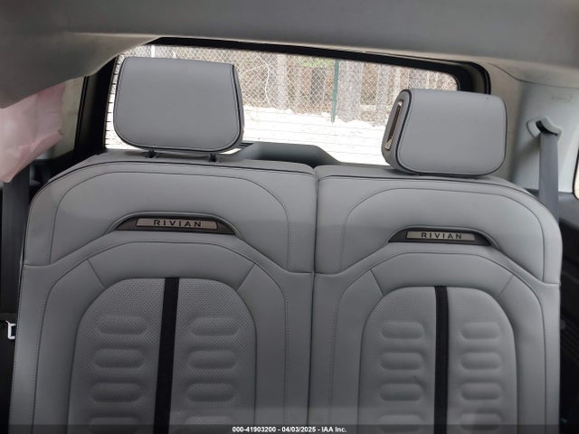 Rivian R1s Launch Edition 2023 7PDSGABL5PN006609 Image 22