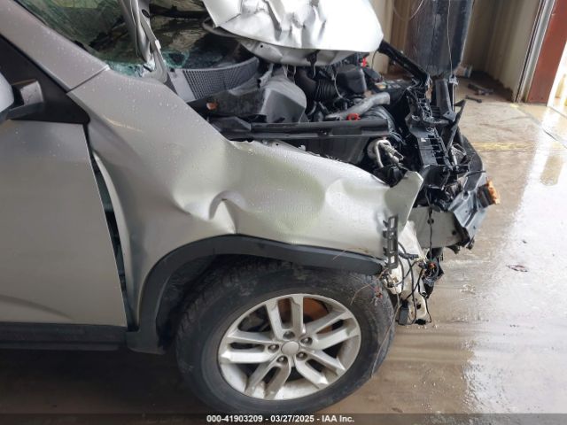 5XYKT4A69EG428807 KIA SORENTO LX