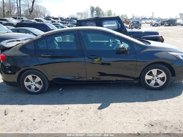 1G1BC5SM5H7160285 Chevrolet Cruze Ls Auto