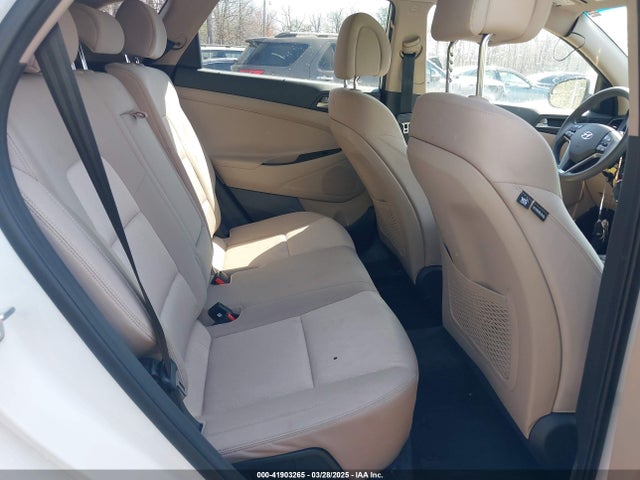 KM8J23A44HU571248 Hyundai TUCSON SE