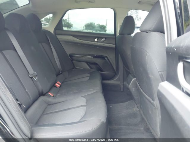 5XXG24J20NG084357 KIA K5 LX