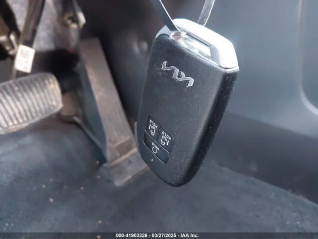 KNDNE5H38N6101472 KIA Carnival Mpv Sx