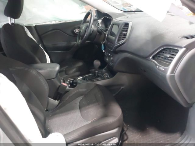 1C4PJMCB7KD118915 Jeep Cherokee Latitude 4x4