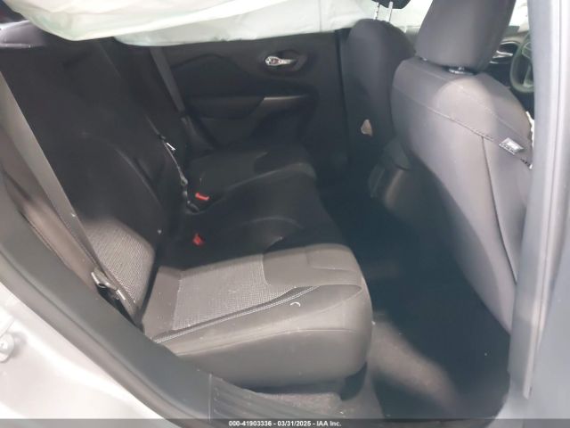1C4PJMCB7KD118915 Jeep Cherokee Latitude 4x4