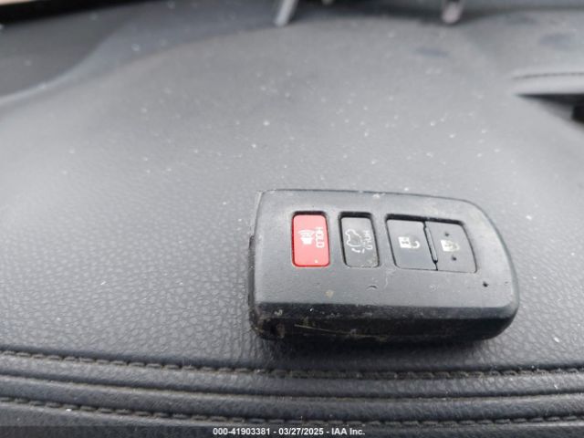 5TDKZRFH4JS535072 Toyota Highlander Xle