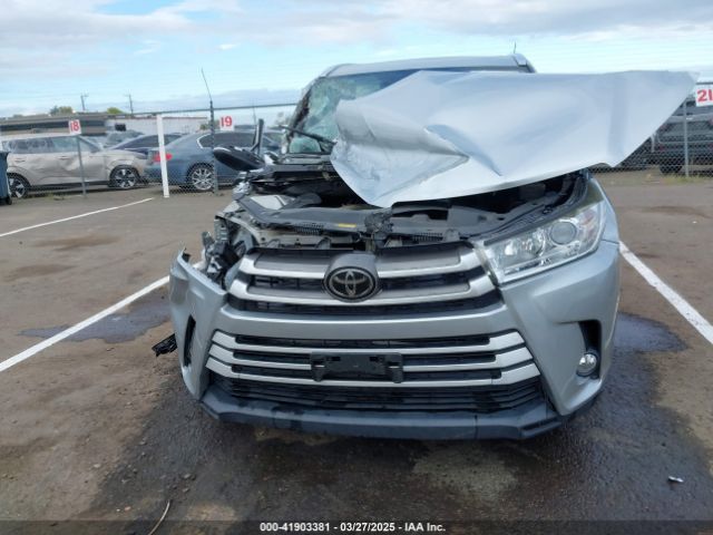 5TDKZRFH4JS535072 Toyota Highlander Xle